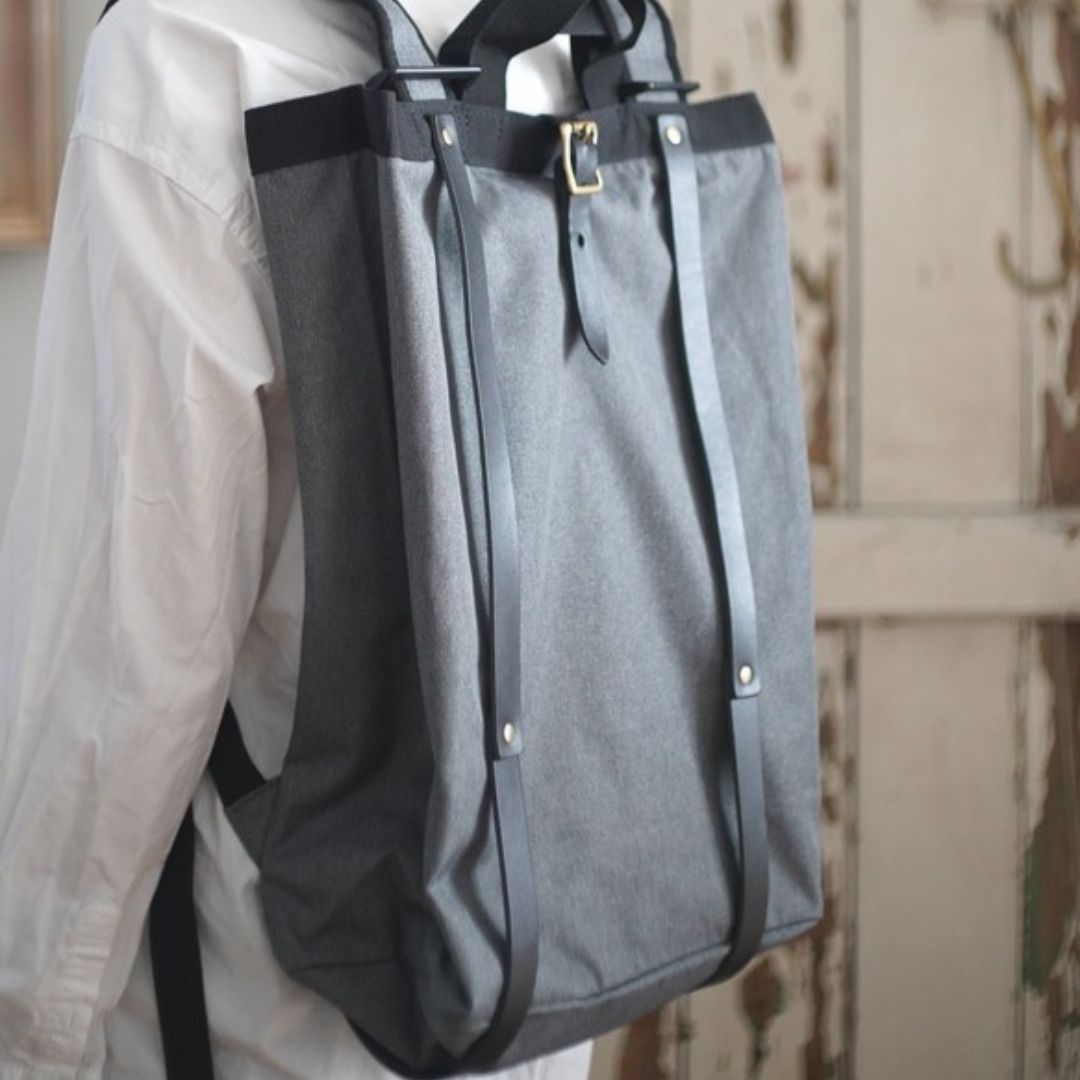 【超軽量】2WAYリュック メランジグレー×黒色レザー ナイロンキャンバス素材 容量16L 400g