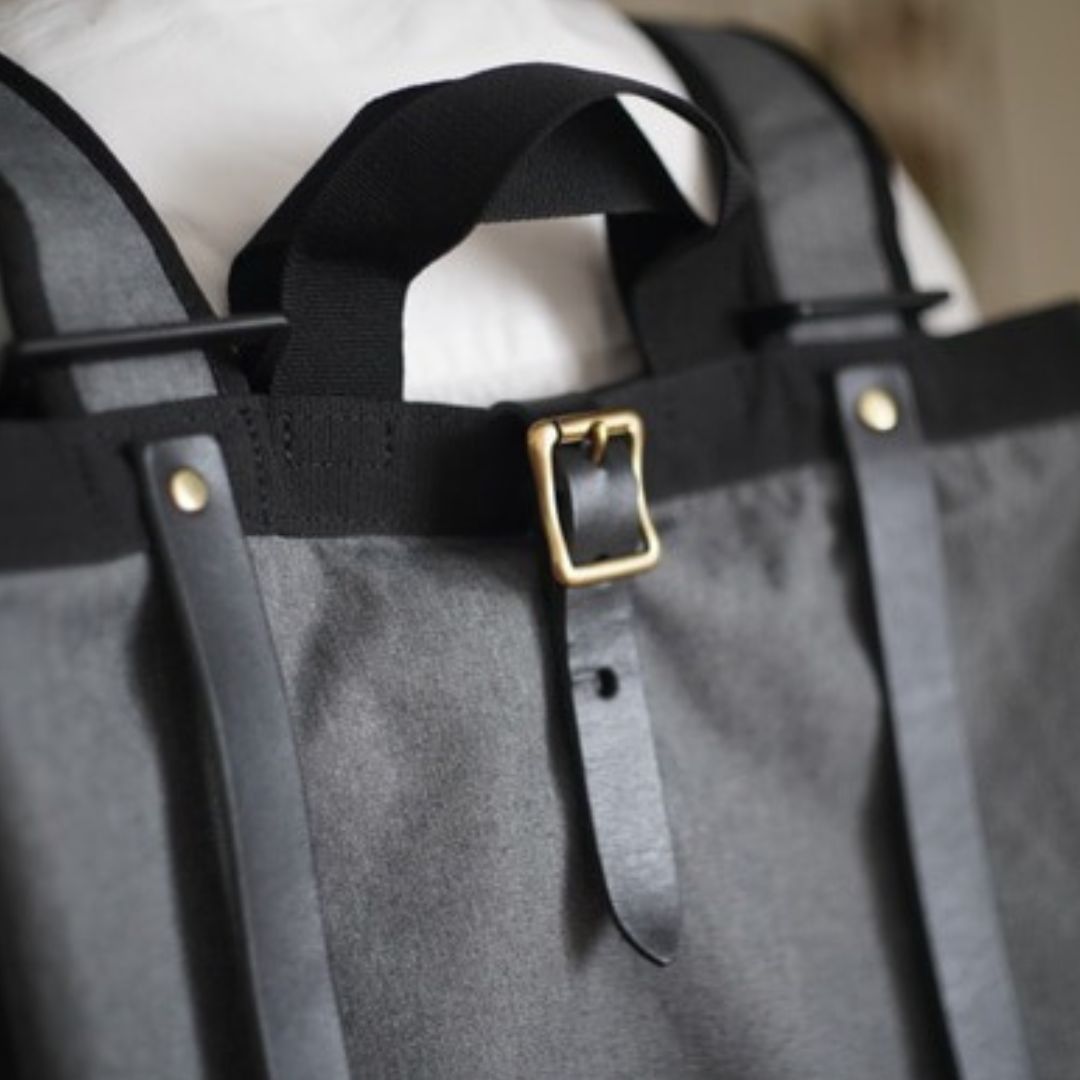 【超軽量】2WAYリュック メランジグレー×黒色レザー ナイロンキャンバス素材 容量16L 400g