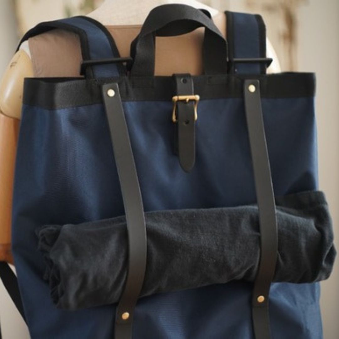 【超軽量】2WAYリュック ネイビー×黒色レザー ナイロンキャンバス素材 容量16L 400g