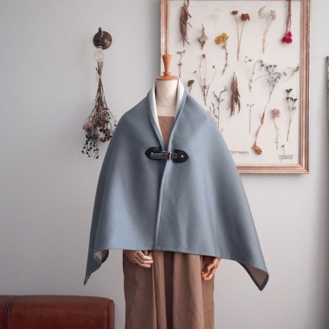 【カシミア100％】ポンチョ サックス×黒色レザー 二重織
